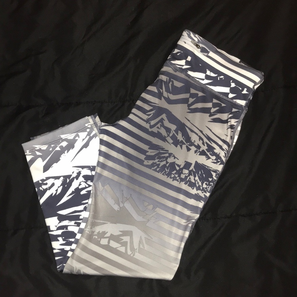 Nike Printed Crop Leggings